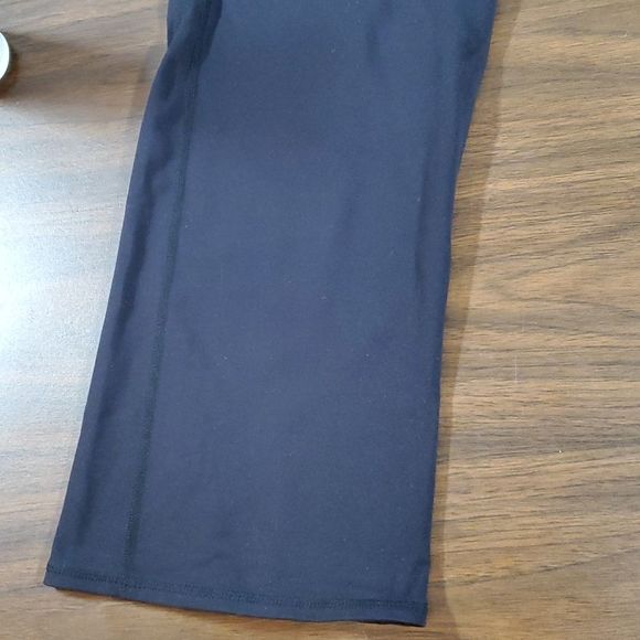 Athleta Womens Power Ananda Capri Athletic Cropped Pants #268553 Black Size Med - Picture 5 of 14